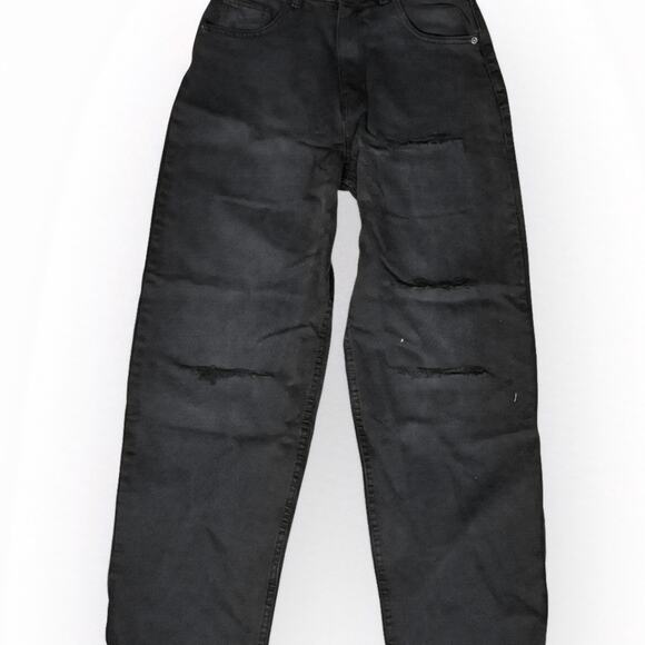 Pretty Little Things Ripped Knee Boyfriend Jeans NWT Size 8 - Picture 2 of 4